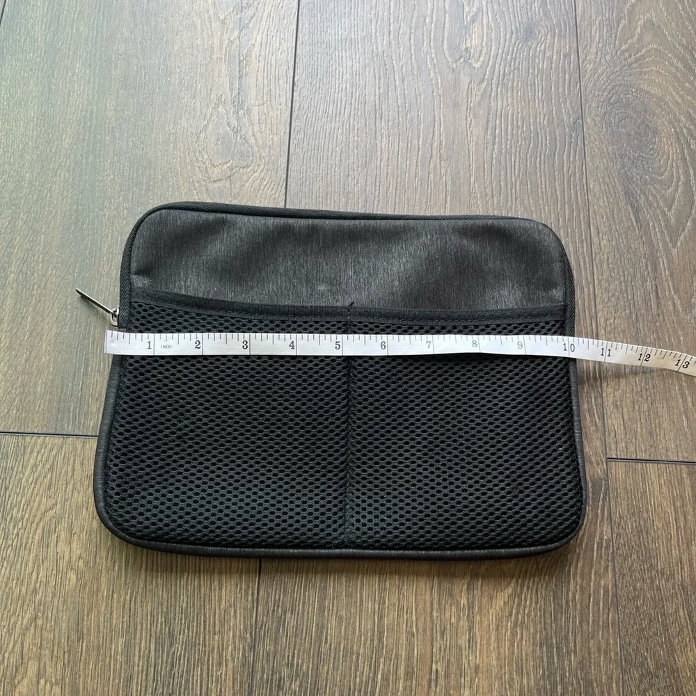 Brisk Tablet Sleeve